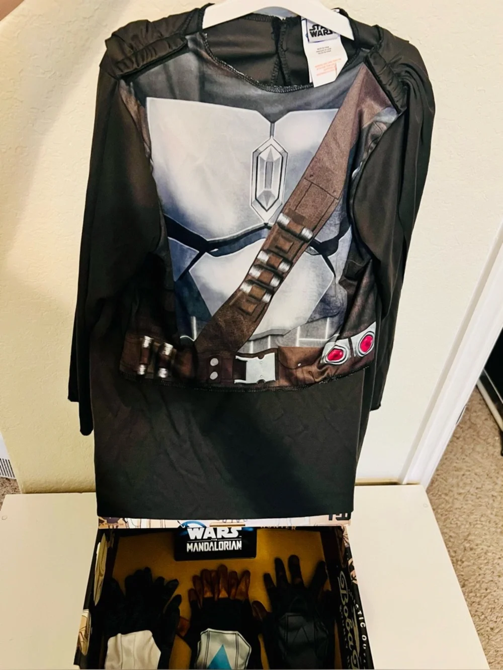 Star Wars Mandalorian Dress-Up Box Set - Picture 7 of 11